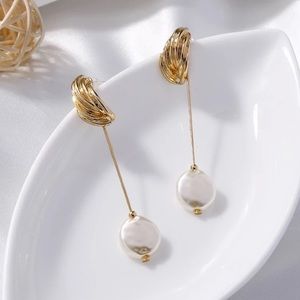Shell Pearl Drop Stud Earrings